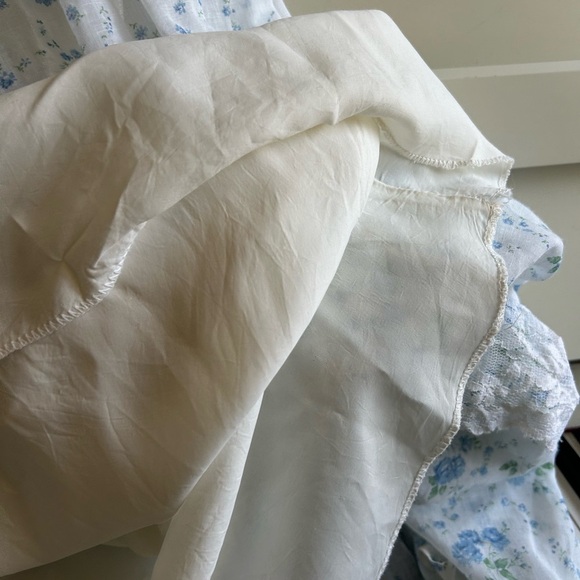 White and Blue Tiered Long Sleeve Sundress with Mandarin Collar - Picture 11 of 15